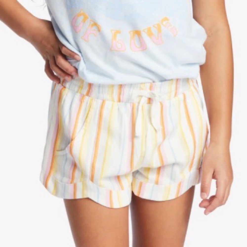 BILLABONG Girls Mad For You Striped Short. Size M . NEW !!